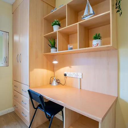 - Spacious 4 Bedroom *