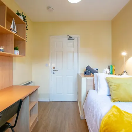 - Spacious 4 Bedroom Apartament Limerick Junction